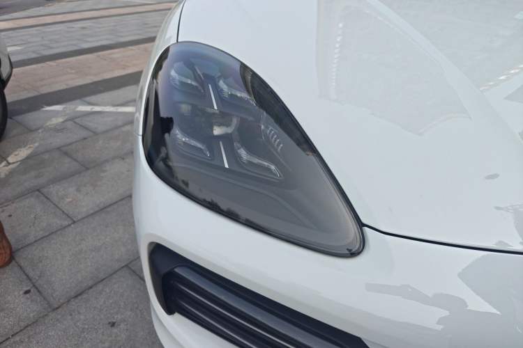 Used Porsche Cayenne E-Hybrid 2022 Cayenne E-Hybrid 2.0T Platinum Edition Right Front Headlight