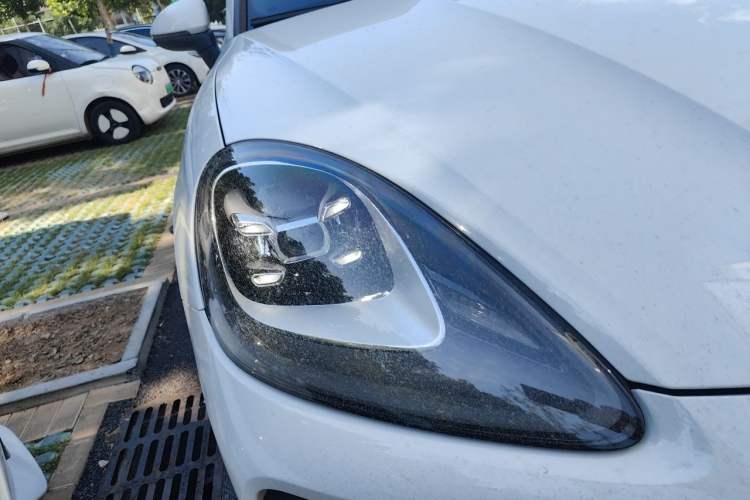 Used Porsche Cayenne E-Hybrid 2022 Cayenne E-Hybrid 2.0T Platinum Edition Right Front Headlight