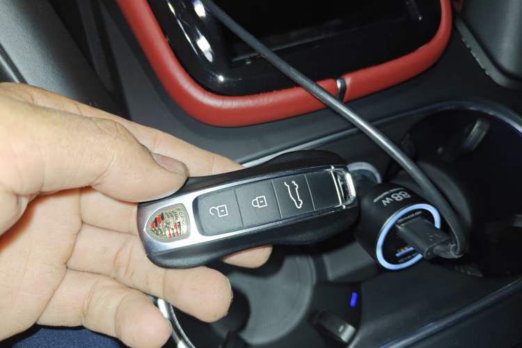 Used Porsche Cayenne E-Hybrid 2022 Cayenne E-Hybrid 2.0T Platinum Edition Vehicle Key