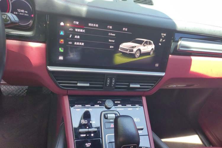 Used Porsche Cayenne E-Hybrid 2023 Cayenne Coupé E-Hybrid 2.0T Platinum Edition Audio And AC Panel
