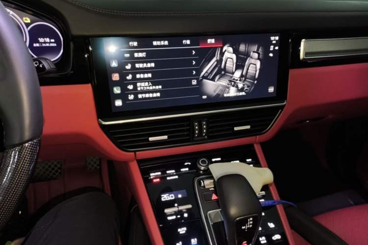 Used Porsche Cayenne E-Hybrid 2023 Cayenne E-Hybrid 2.0T Platinum Edition Audio And AC Panel