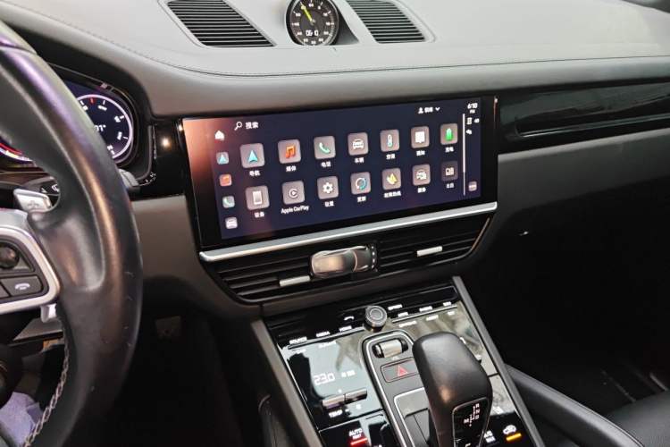 Used Porsche Cayenne E-Hybrid 2023 Cayenne Coupé E-Hybrid 2.0T Platinum Edition Audio And AC Panel