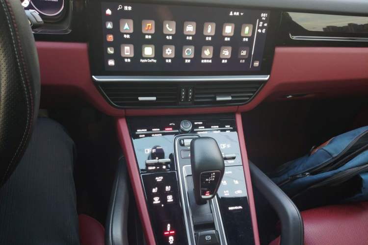 Used Porsche Cayenne E-Hybrid 2023 Cayenne E-Hybrid 2.0T Audio And AC Panel
