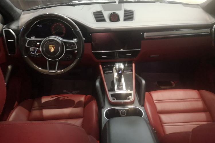 Used Porsche Cayenne E-Hybrid 2023 Cayenne E-Hybrid 2.0T Platinum Edition Center Console