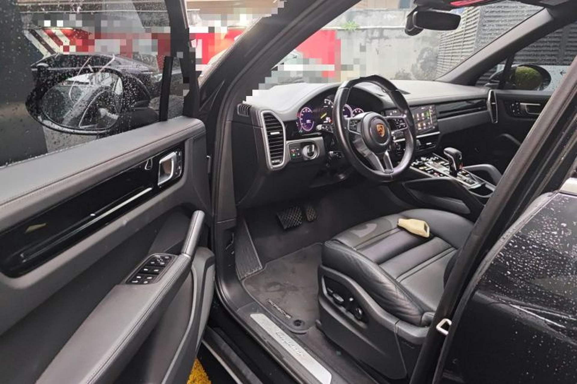 Used Porsche Cayenne E-Hybrid 2023 Cayenne Coupé E-Hybrid 2.0T Platinum Edition Driver Seat