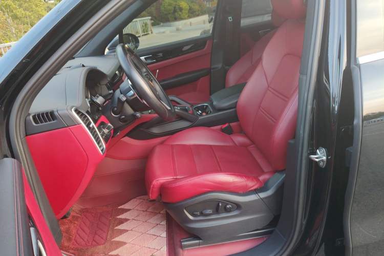Used Porsche Cayenne E-Hybrid 2023 Cayenne E-Hybrid 2.0T Driver Seat