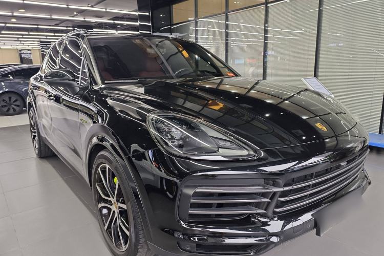 Used Porsche Cayenne E-Hybrid 2023 Cayenne E-Hybrid 2.0T Platinum Edition Exterior 2