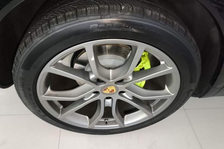 Used Porsche Cayenne E-Hybrid 2023 Cayenne E-Hybrid 2.0T Platinum Edition Exterior 3