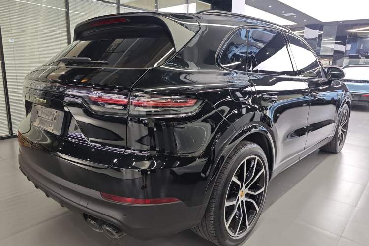 Used Porsche Cayenne E-Hybrid 2023 Cayenne E-Hybrid 2.0T Platinum Edition Exterior 5