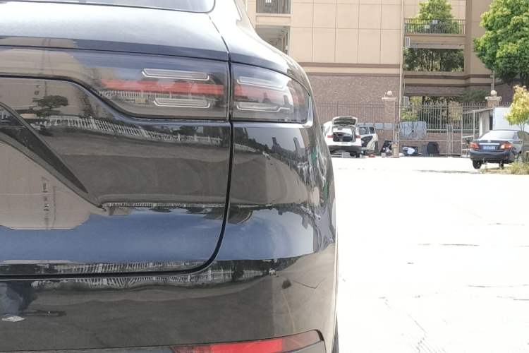 Used Porsche Cayenne E-Hybrid 2023 Cayenne E-Hybrid 2.0T Platinum Edition Exterior 7