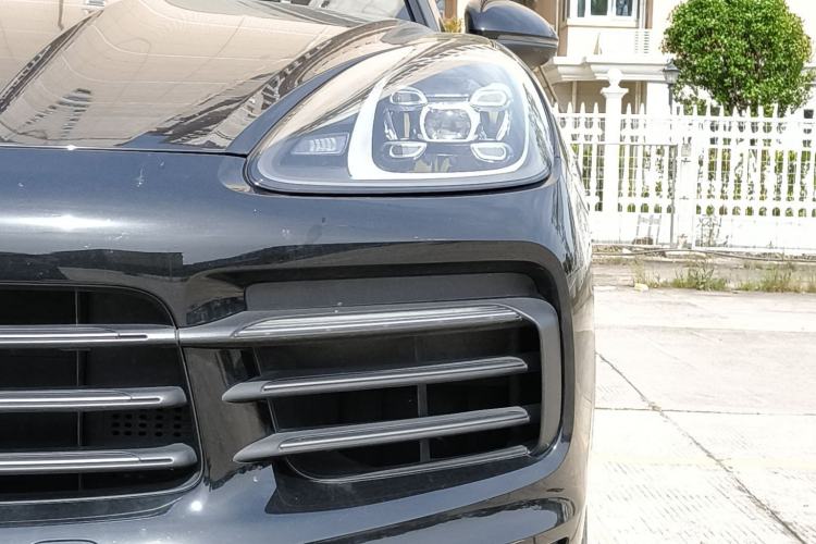 Used Porsche Cayenne E-Hybrid 2023 Cayenne E-Hybrid 2.0T Platinum Edition Exterior 9