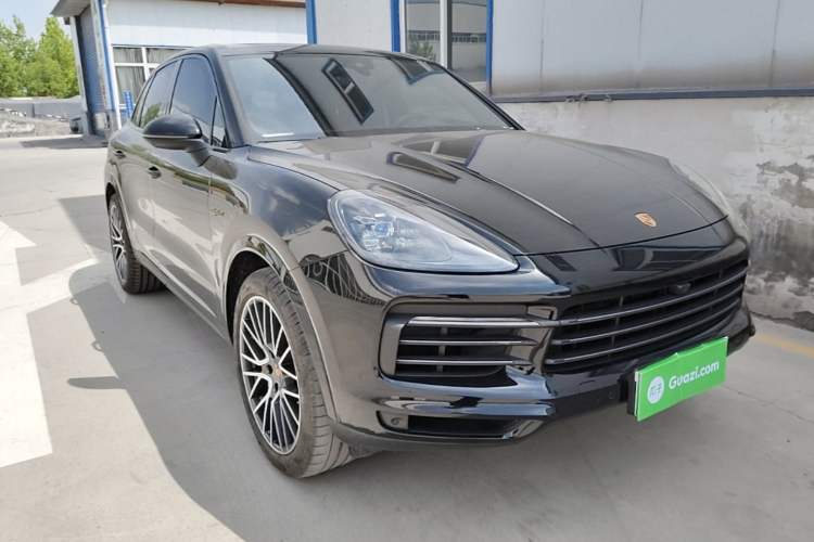 Used Porsche Cayenne E-Hybrid 2023 Cayenne E-Hybrid 2.0T Front Right 45 Deg