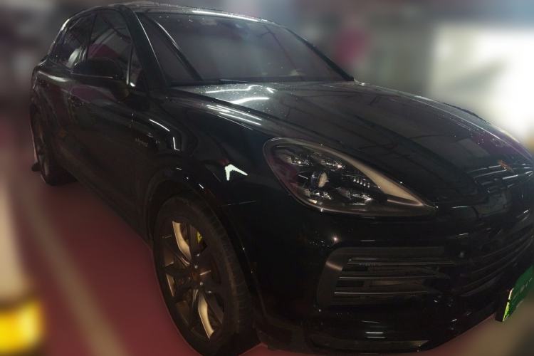 Used Porsche Cayenne E-Hybrid 2023 Cayenne E-Hybrid 2.0T Platinum Edition Front Right 45 Deg