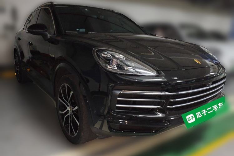 Used Porsche Cayenne E-Hybrid 2023 Cayenne E-Hybrid 2.0T Front Right 45 Deg