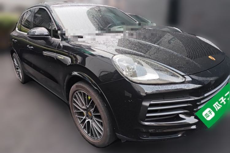 Used Porsche Cayenne E-Hybrid 2023 Cayenne Coupé E-Hybrid 2.0T Platinum Edition Front Right 45 Deg