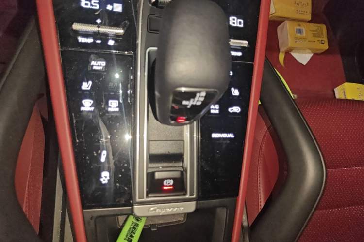 Used Porsche Cayenne E-Hybrid 2023 Cayenne E-Hybrid 2.0T Gear Lever