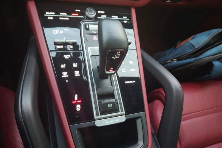 Used Porsche Cayenne E-Hybrid 2023 Cayenne E-Hybrid 2.0T Gear Lever