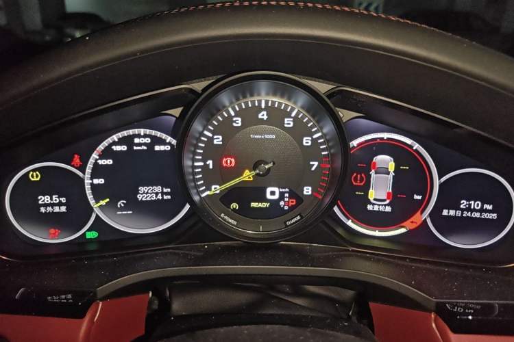 Used Porsche Cayenne E-Hybrid 2023 Cayenne E-Hybrid 2.0T Instrument Cluster