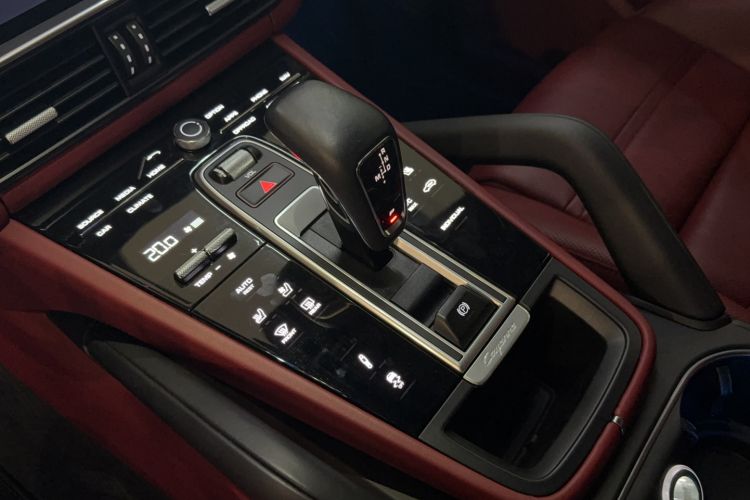 Used Porsche Cayenne E-Hybrid 2023 Cayenne E-Hybrid 2.0T Platinum Edition Interior 11