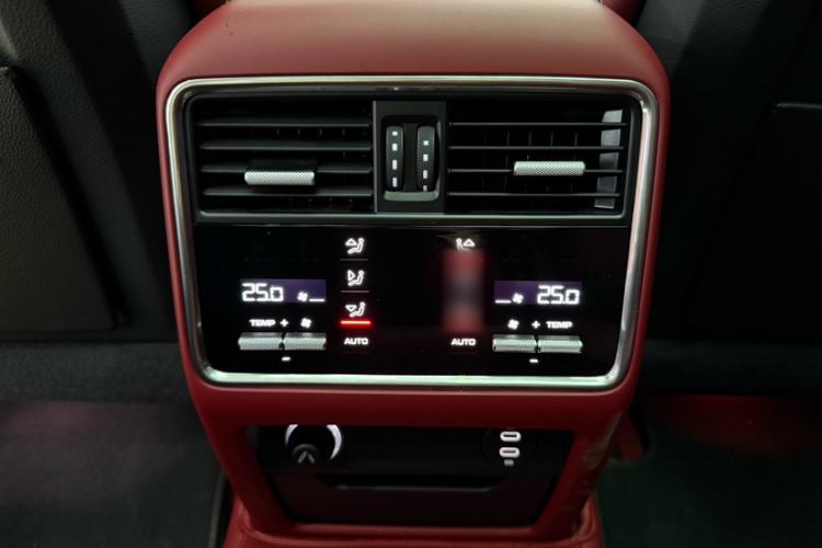 Used Porsche Cayenne E-Hybrid 2023 Cayenne E-Hybrid 2.0T Platinum Edition Interior 6
