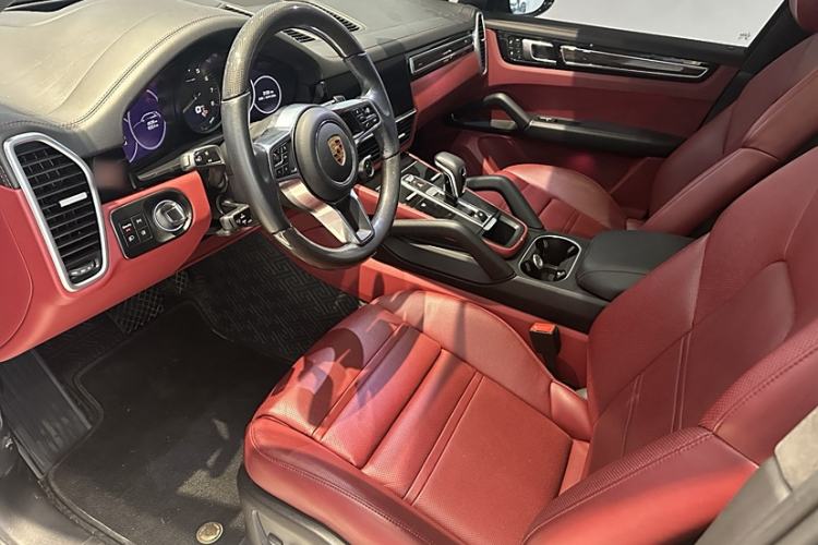 Used Porsche Cayenne E-Hybrid 2023 Cayenne E-Hybrid 2.0T Platinum Edition Interior 8