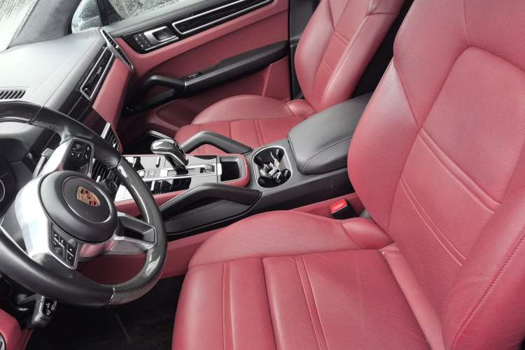 Used Porsche Cayenne E-Hybrid 2023 Cayenne E-Hybrid 2.0T Platinum Edition Left Front Seat