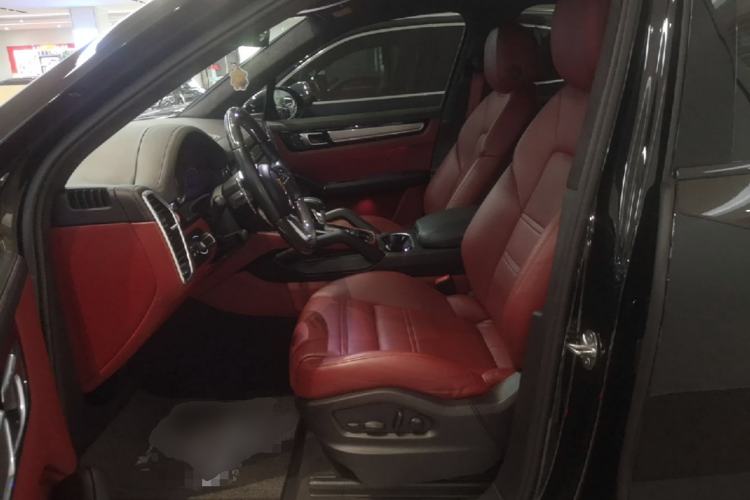 Used Porsche Cayenne E-Hybrid 2023 Cayenne E-Hybrid 2.0T Platinum Edition Left Front Seat