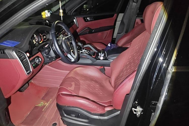 Used Porsche Cayenne E-Hybrid 2023 Cayenne E-Hybrid 2.0T Left Front Seat