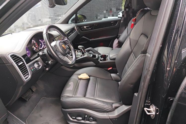 Used Porsche Cayenne E-Hybrid 2023 Cayenne Coupé E-Hybrid 2.0T Platinum Edition Left Front Seat