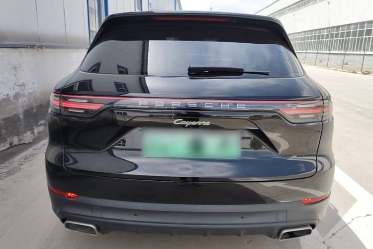 Used Porsche Cayenne E-Hybrid 2023 Cayenne E-Hybrid 2.0T Rear
