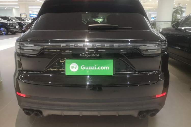 Used Porsche Cayenne E-Hybrid 2023 Cayenne E-Hybrid 2.0T Platinum Edition Rear