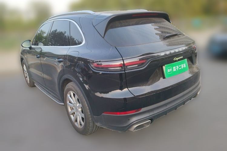 Used Porsche Cayenne E-Hybrid 2023 Cayenne E-Hybrid 2.0T Rear Left 45 Deg