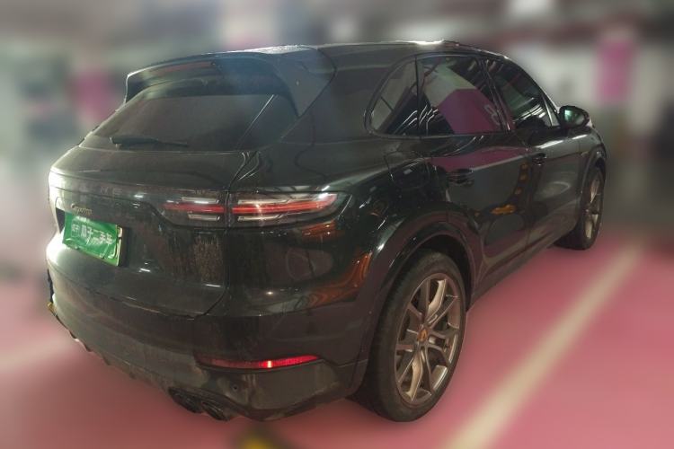 Used Porsche Cayenne E-Hybrid 2023 Cayenne E-Hybrid 2.0T Platinum Edition Rear Right 45 Deg