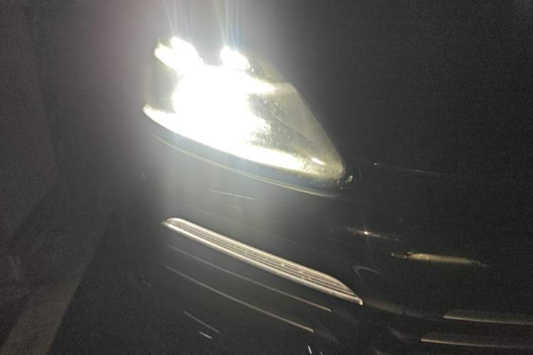 Used Porsche Cayenne E-Hybrid 2023 Cayenne E-Hybrid 2.0T Right Front Headlight