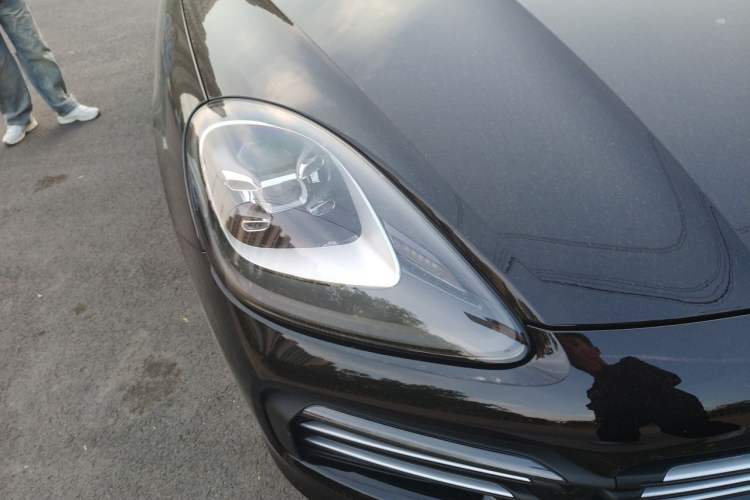 Used Porsche Cayenne E-Hybrid 2023 Cayenne E-Hybrid 2.0T Right Front Headlight