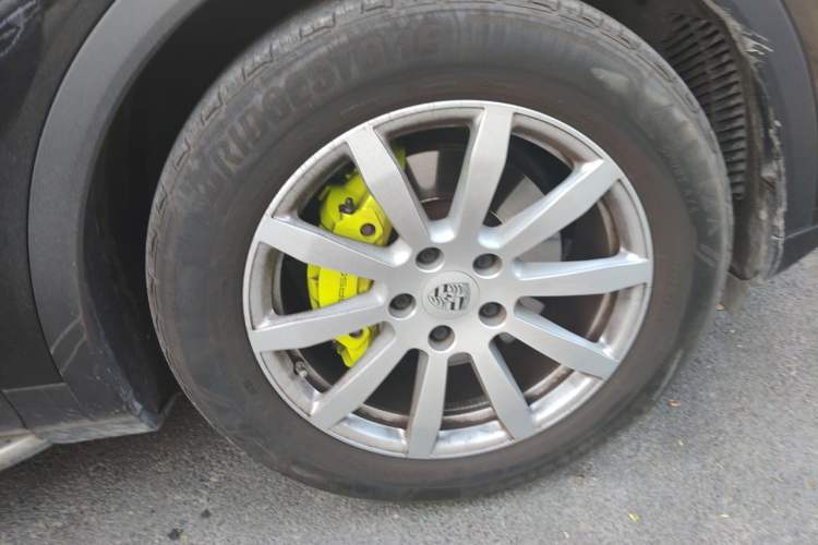 Used Porsche Cayenne E-Hybrid 2023 Cayenne E-Hybrid 2.0T Right Front Wheel Hub
