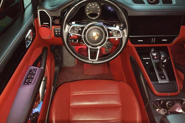 Used Porsche Cayenne E-Hybrid 2023 Cayenne E-Hybrid 2.0T Steering Wheel
