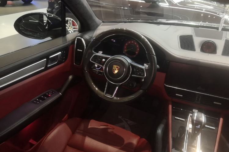 Used Porsche Cayenne E-Hybrid 2023 Cayenne E-Hybrid 2.0T Platinum Edition Steering Wheel