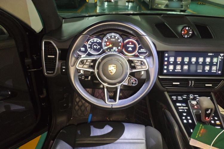 Used Porsche Cayenne E-Hybrid 2023 Cayenne E-Hybrid 2.0T Platinum Edition Steering Wheel