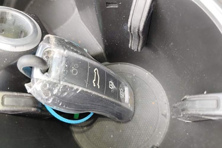 Used Porsche Cayenne E-Hybrid 2023 Cayenne E-Hybrid 2.0T Vehicle Key