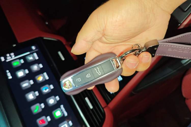 Used Porsche Cayenne E-Hybrid 2023 Cayenne E-Hybrid 2.0T Vehicle Key