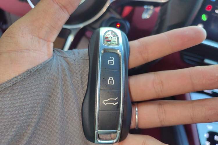 Used Porsche Cayenne E-Hybrid 2023 Cayenne Coupé E-Hybrid 2.0T Platinum Edition Vehicle Key