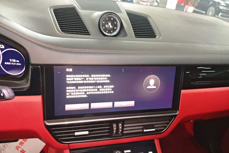 Used Porsche Cayenne E-Hybrid 2023 Cayenne E-Hybrid 2.0T Audio And AC Panel