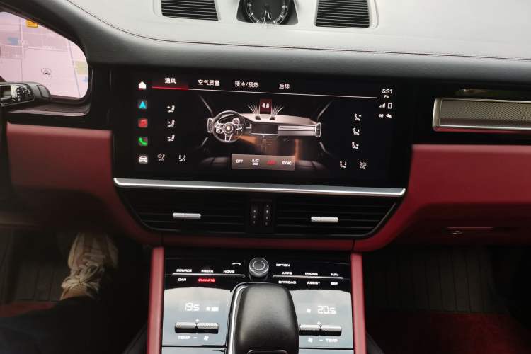 Used Porsche Cayenne E-Hybrid 2023 Cayenne E-Hybrid 2.0T Platinum Edition Audio And AC Panel