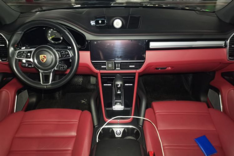 Used Porsche Cayenne E-Hybrid 2023 Cayenne E-Hybrid 2.0T Platinum Edition Center Console