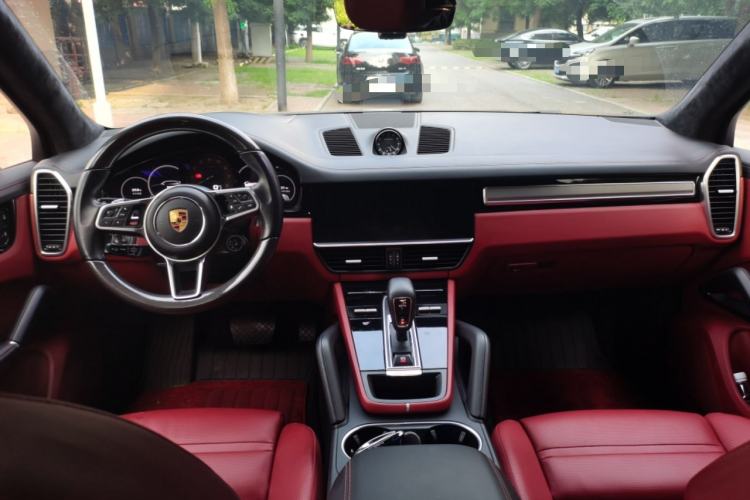 Used Porsche Cayenne E-Hybrid 2023 Cayenne E-Hybrid 2.0T Platinum Edition Center Console