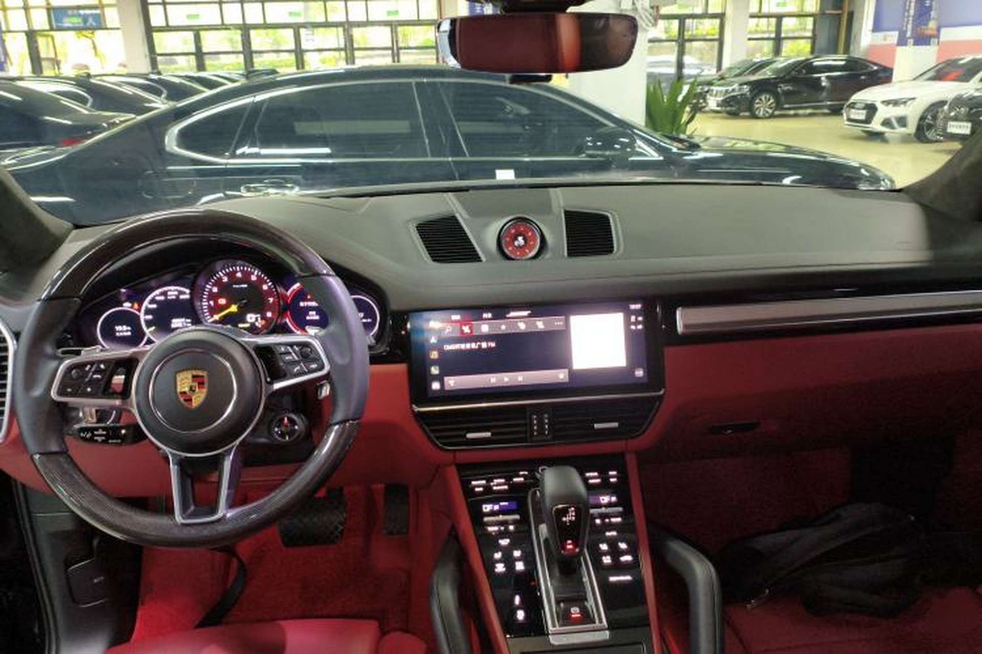 Used Porsche Cayenne E-Hybrid 2023 Cayenne E-Hybrid 2.0T Platinum Edition Center Console