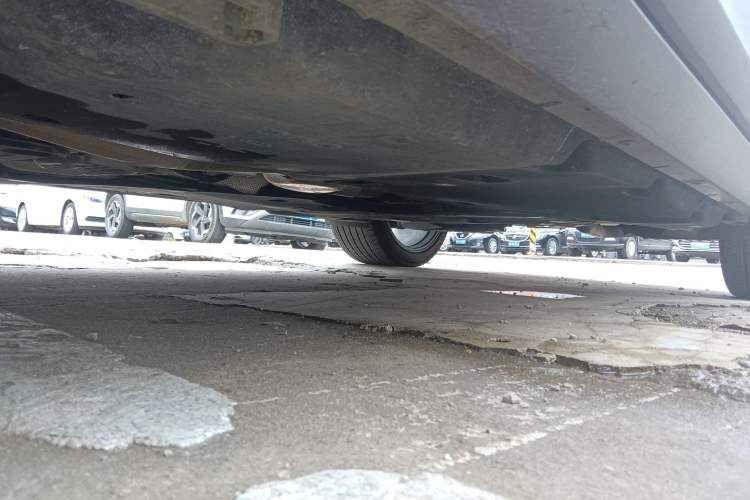 Used Porsche Cayenne E-Hybrid 2023 Cayenne E-Hybrid 2.0T Chassis Front Left