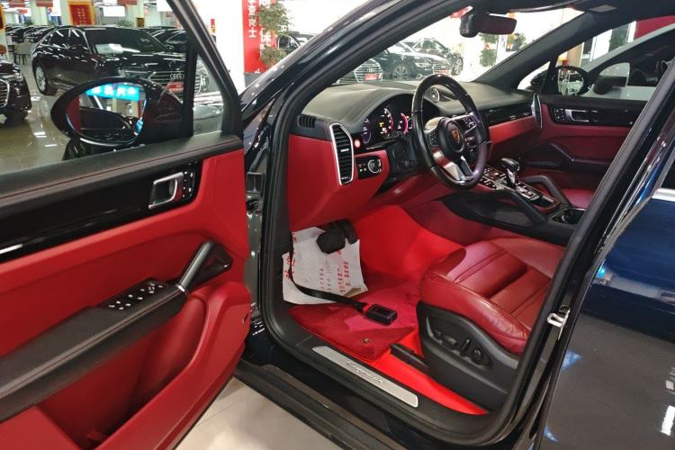 Used Porsche Cayenne E-Hybrid 2023 Cayenne E-Hybrid 2.0T Driver Seat