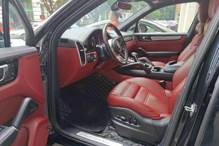 Used Porsche Cayenne E-Hybrid 2023 Cayenne E-Hybrid 2.0T Platinum Edition Driver Seat